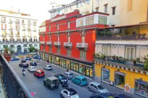 A ddurmì, Naples