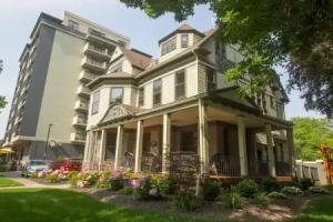 7 On Strath Hotel, Rochester