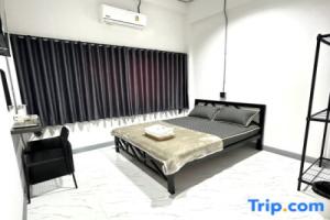 Sriintra hotel, Lopburi City