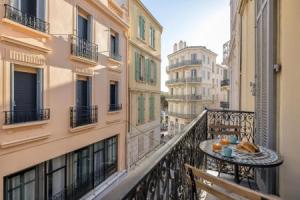 Appartement 2P centre de avec balcon Apartments, Cannes