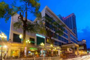 Movenpick Suriwongse Hotel Chiang Mai, Chiang Mai City