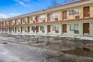 OYO Hotel Downtown I-74, Peoria
