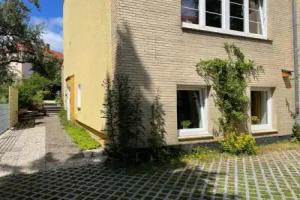 Gemütliche sanierte 1 Zimmer Wohnung mit privatem Parkplatz im Zentrum Apartments, Kiel