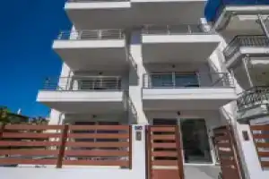 Novel Rooms, Paralia Katerinis