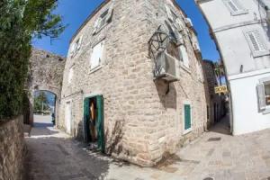 Old Town Apartment Dan, Budva