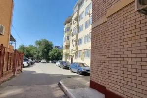 Cozy apartment near the Temple of the Golden Abode of Shakyamuni Buddha, Elista
