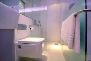 YOTELAIR Amsterdam Schiphol - Transit Hotel, Schiphol Airport