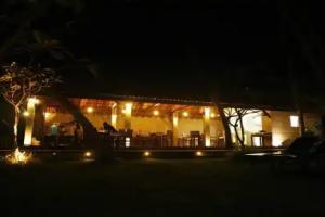 Blue Beach Hotel, Wadduwa