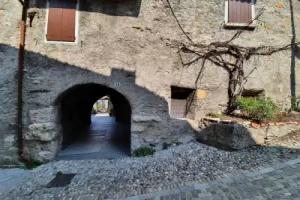 Pleasant holiday home in with balcony/terrace, Marone