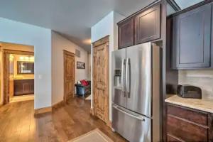 Main St Condo - Walk to Parks & Eateries! Apartments, Bozeman