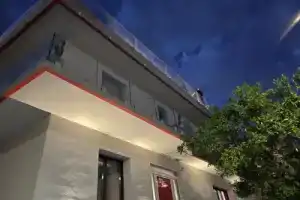 Appartamento con ampio terrazzo attrezzato anche con angolo cottura Apartments, Spotorno