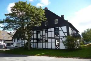 Modern Apartment on a 10-minute Walk From, Winterberg