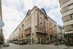 Apartment Life, Budapest