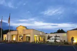 DoubleTree by Hilton Charlotte Airport, Charlotte