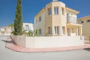 Villa Carmen,2 Minute Walk To Beach, Protaras