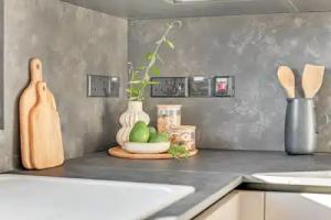 Sanders Crystal 1 - Delightful 2-bdr Apt With Shared Pool Apartments, Limassol