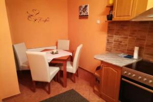 Tóvárosi apartman, Tata