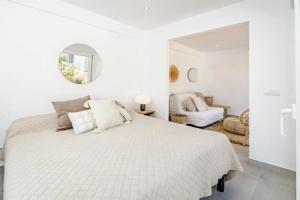 FJ - Private finca, 8 sleep, stunning views Hotel, Marbella