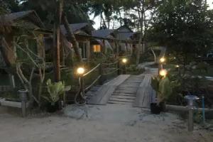 Mook Montra Resort Seafront, Ko Mook