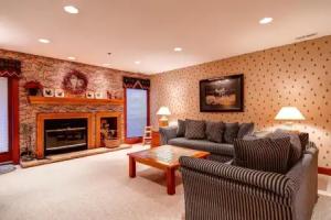 Silver Cliff Village 103 by Lodging, Park City