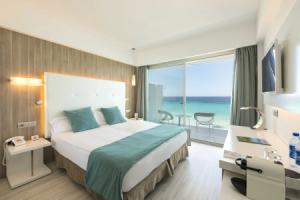 Kyrat Amarac - Adults Only, Cala Millor