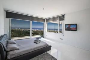 KO1 With Breathtaking sea Views Villa, Protaras