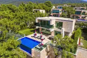 Vogue Hotel Supreme Bodrum Villa, Torba