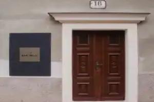 Oak House, Vienna
