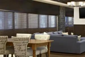 Four Points by Sheraton Hotel & Suites Calgary West, Calgary