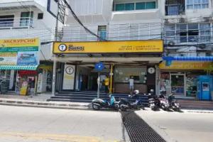 Ons Moeder Restaurant Guesthouse - 3 50 Meters to the Beach, Jomtien Beach