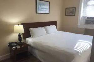 The Baron Hotel, Washington