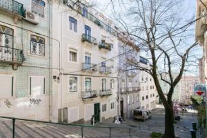 ALTIDO Charming Patio Apartments, Lisbon