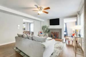 Pet-friendly Home w/ Hot Tub in! Tourist base, Atlanta