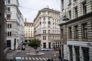 Pension Central - Self Check-in, Vienna