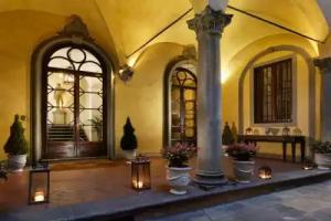 Al Palazzo del Marchese di Camugliano, Florence