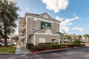 HomeTowne Studios by Red Roof Orlando South, Orlando