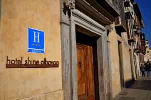 Shine Albayzín Hotel, Granada