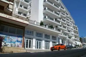 Blas Residence, Sarande