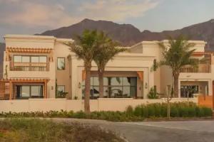 Naama Beach Villas & Spa, Al Aqah