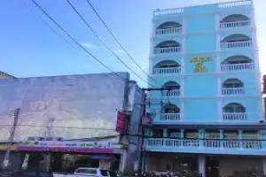 The Duck, Phuket Town