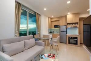 Panoramic Sea, City And Mountain Views by City Garden Tower Apartments, Jomtien Beach