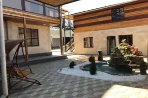 Nomad Hotel, Karakol