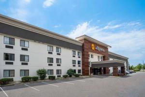 La Quinta Inn by Wyndham Indianapolis Airport Executive Dr, Indianapolis