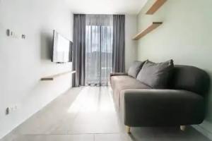 Charming 1-Bed Apt T3- 629 Apartments, Chalong