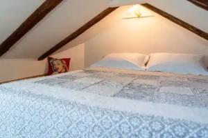 Cool attic apartment Marina in the heart of, Split