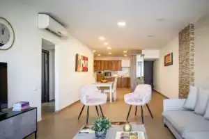 Comfy Haven in CTR by Sea N'Rent Apartments, Netanya