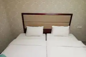Room N 6 by Kraveli, Tbilisi