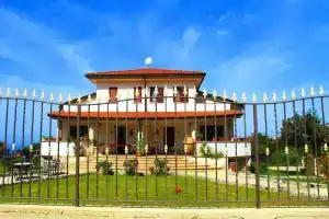 Villa Annarella, Gasponi