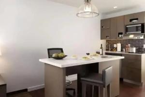 Hyatt House Campus Pointe, Fresno