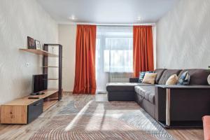 Divan i chemodan na ulitse Dusi Kovalchuk 260 Hostel, Novosibirsk
